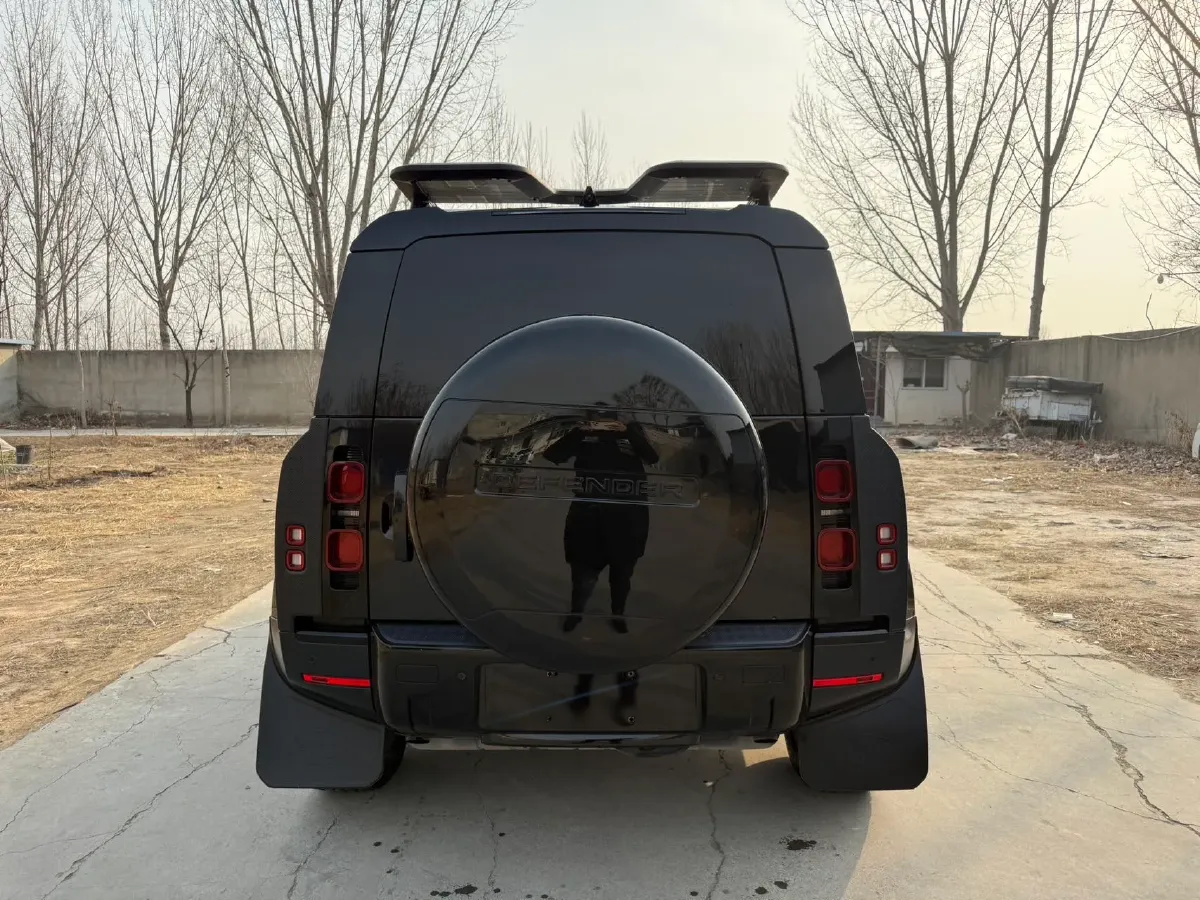 2022 Land Rover Defender 3.0T 400HP L6 8AT,autocango,china used car exporter,china ev exporter,chinese used car exporter,chinese used ev exporter