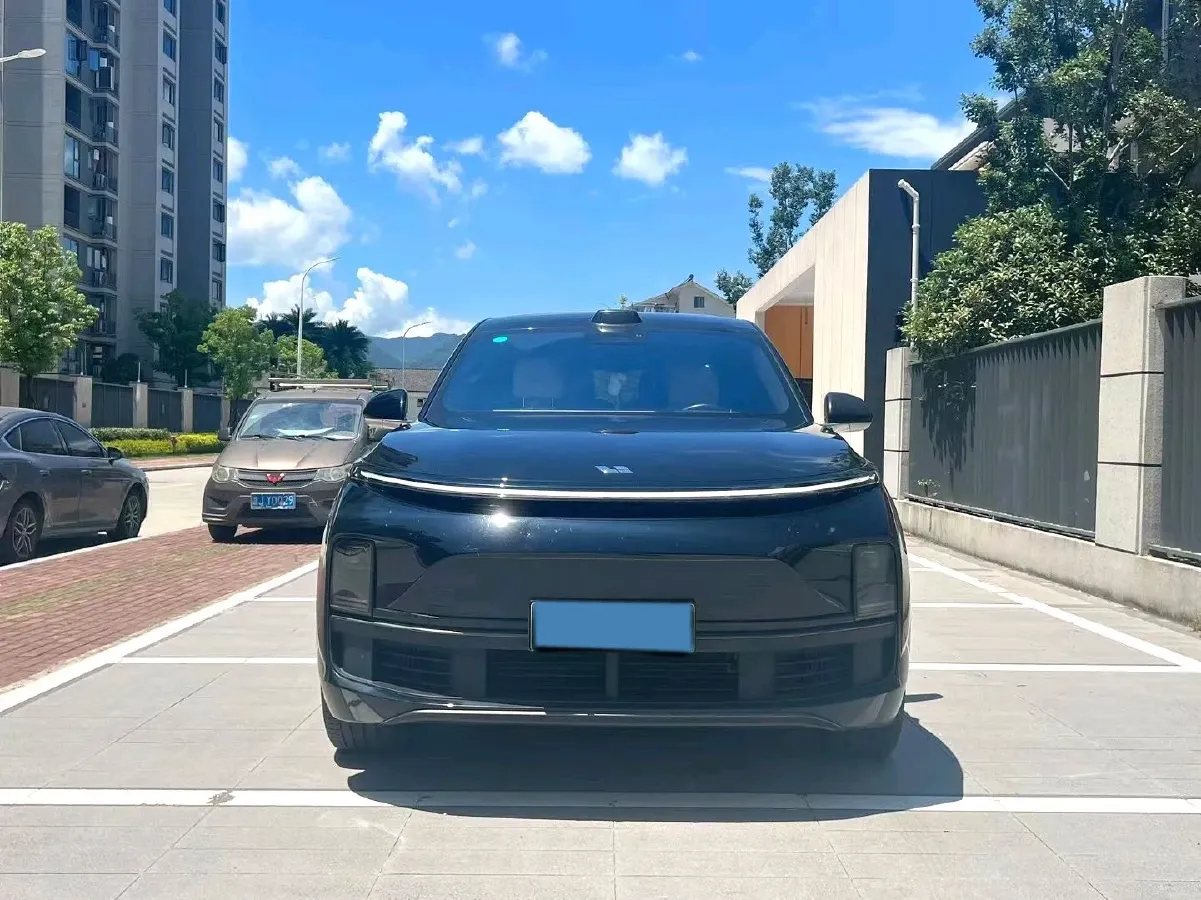 2022 Li L9 Range Extended 154HP REEV 42.6KWH,autocango,china used car exporter,china ev exporter,chinese used car exporter,chinese used ev exporter