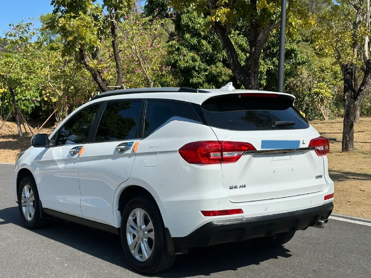 2019 Haval M6 1.5T 150HP L4 7DCT,autocango,china used car exporter,china ev exporter,chinese used car exporter,chinese used ev exporter