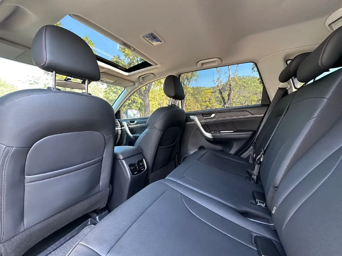 2019 Haval M6 1.5T 150HP L4 7DCT,autocango,china used car exporter,china ev exporter,chinese used car exporter,chinese used ev exporter