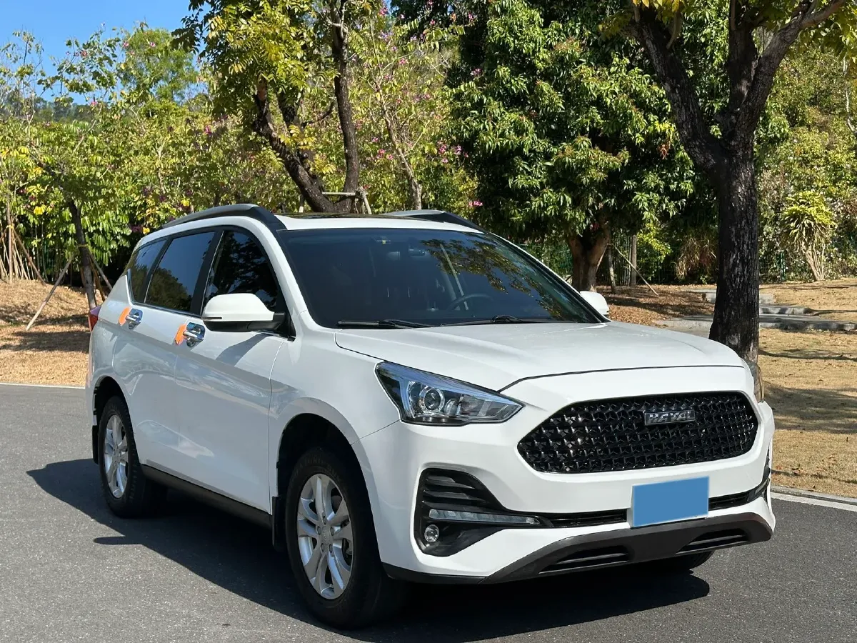 2019 Haval M6 1.5T 150HP L4 7DCT,autocango,china used car exporter,china ev exporter,chinese used car exporter,chinese used ev exporter