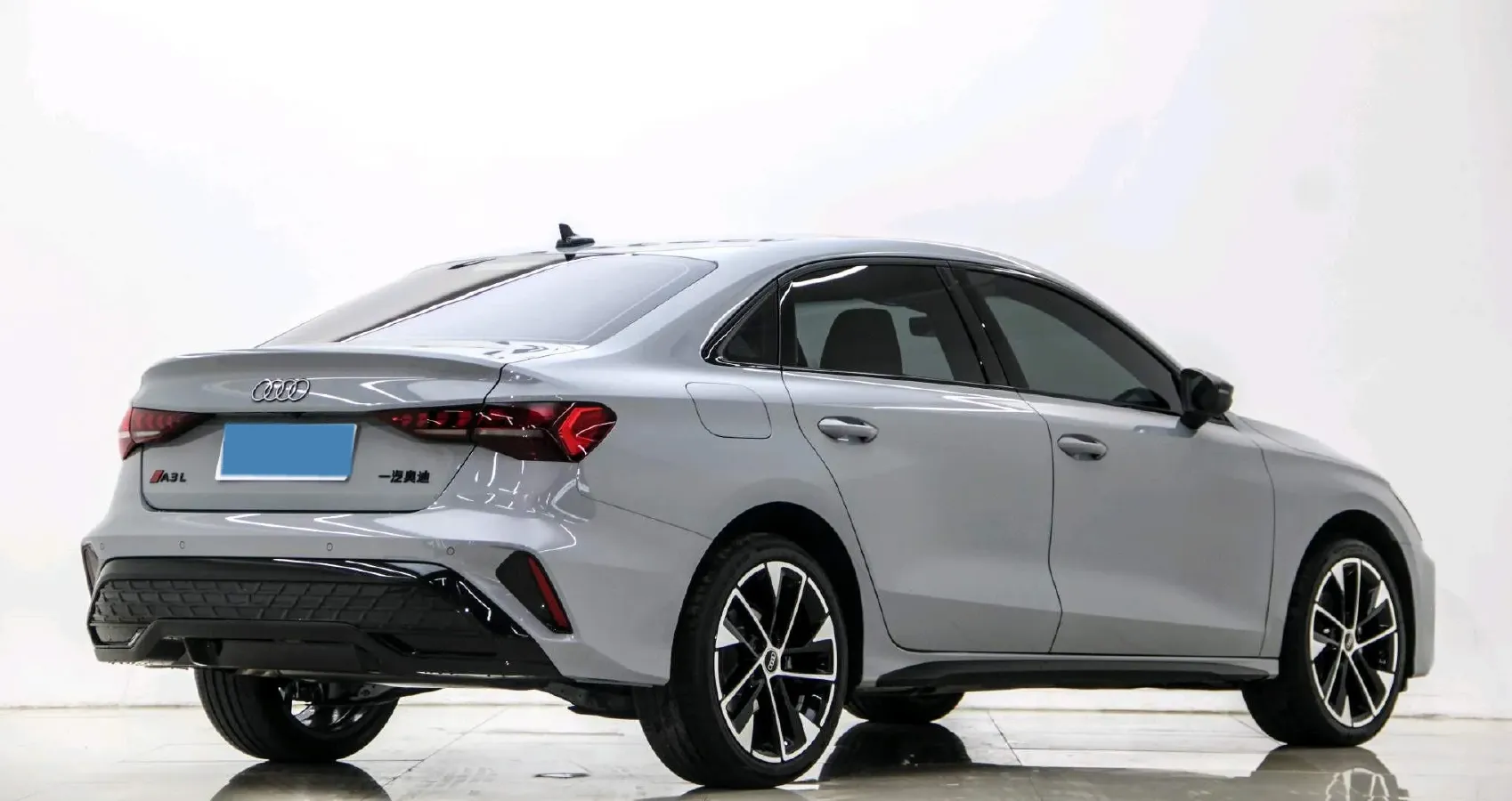 2025 Audi A3 1.5T 160HP L4 7DCT,autocango,china used car exporter,china ev exporter,chinese used car exporter,chinese used ev exporter