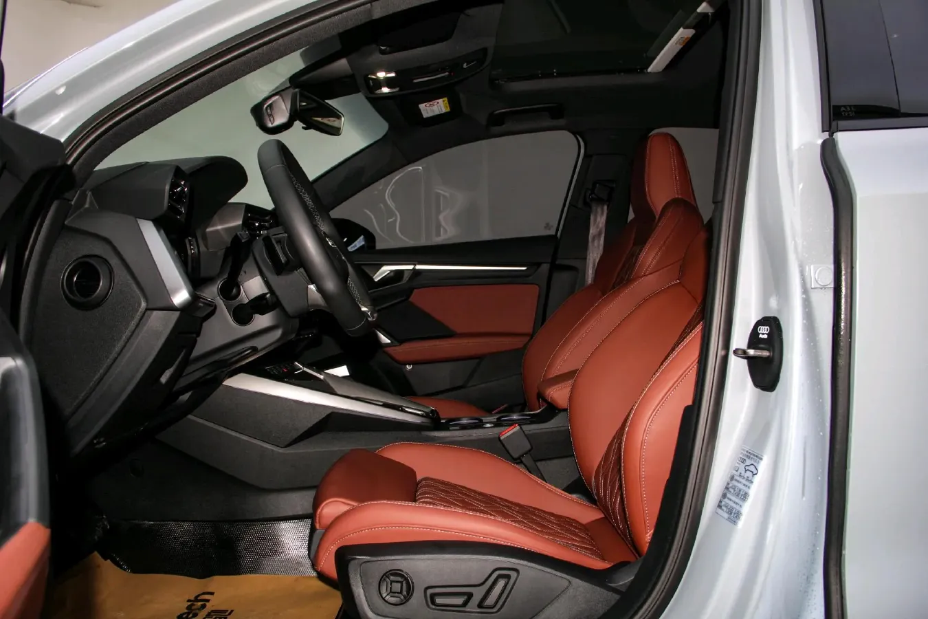 2025 Audi A3 1.5T 160HP L4 7DCT,autocango,china used car exporter,china ev exporter,chinese used car exporter,chinese used ev exporter