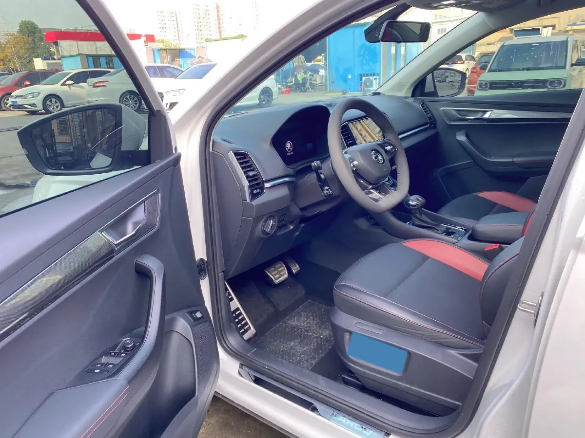 2022 Skoda Karoq 1.4T 150HP L4 7DCT,autocango,china used car exporter,china ev exporter,chinese used car exporter,chinese used ev exporter
