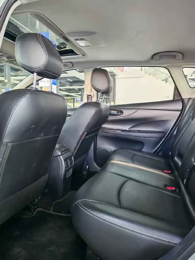 2023 Nissan Tiida 1.6L 122HP L4 CVT,autocango,china used car exporter,china ev exporter,chinese used car exporter,chinese used ev exporter