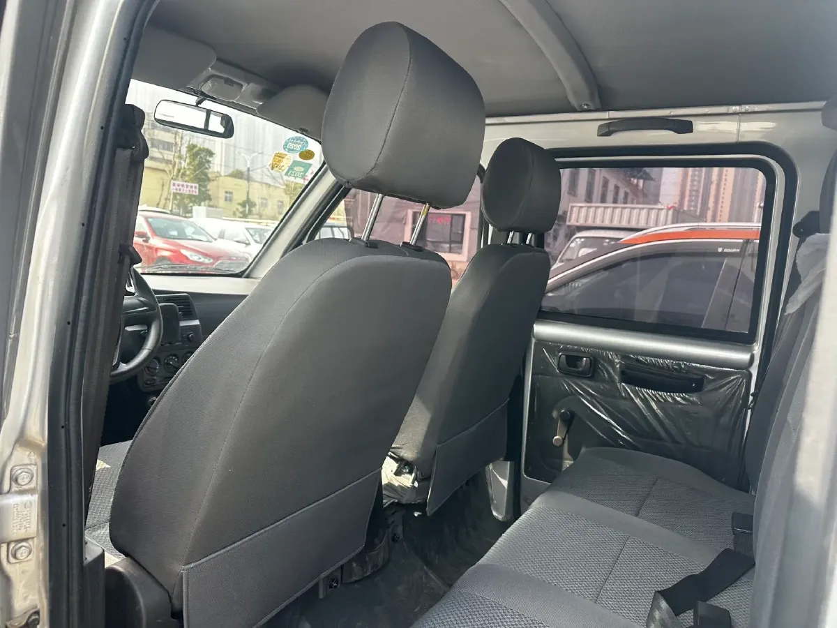2019 WuLing RongGuang Mini Truck 1.2L 82HP L4 5MT,autocango,china used car exporter,china ev exporter,chinese used car exporter,chinese used ev exporter
