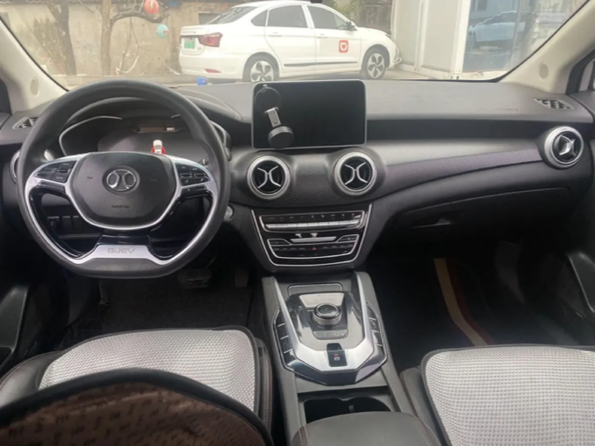 2018 BeiJing Auto EU5 BEV 53.66KWH,autocango,china used car exporter,china ev exporter,chinese used car exporter,chinese used ev exporter