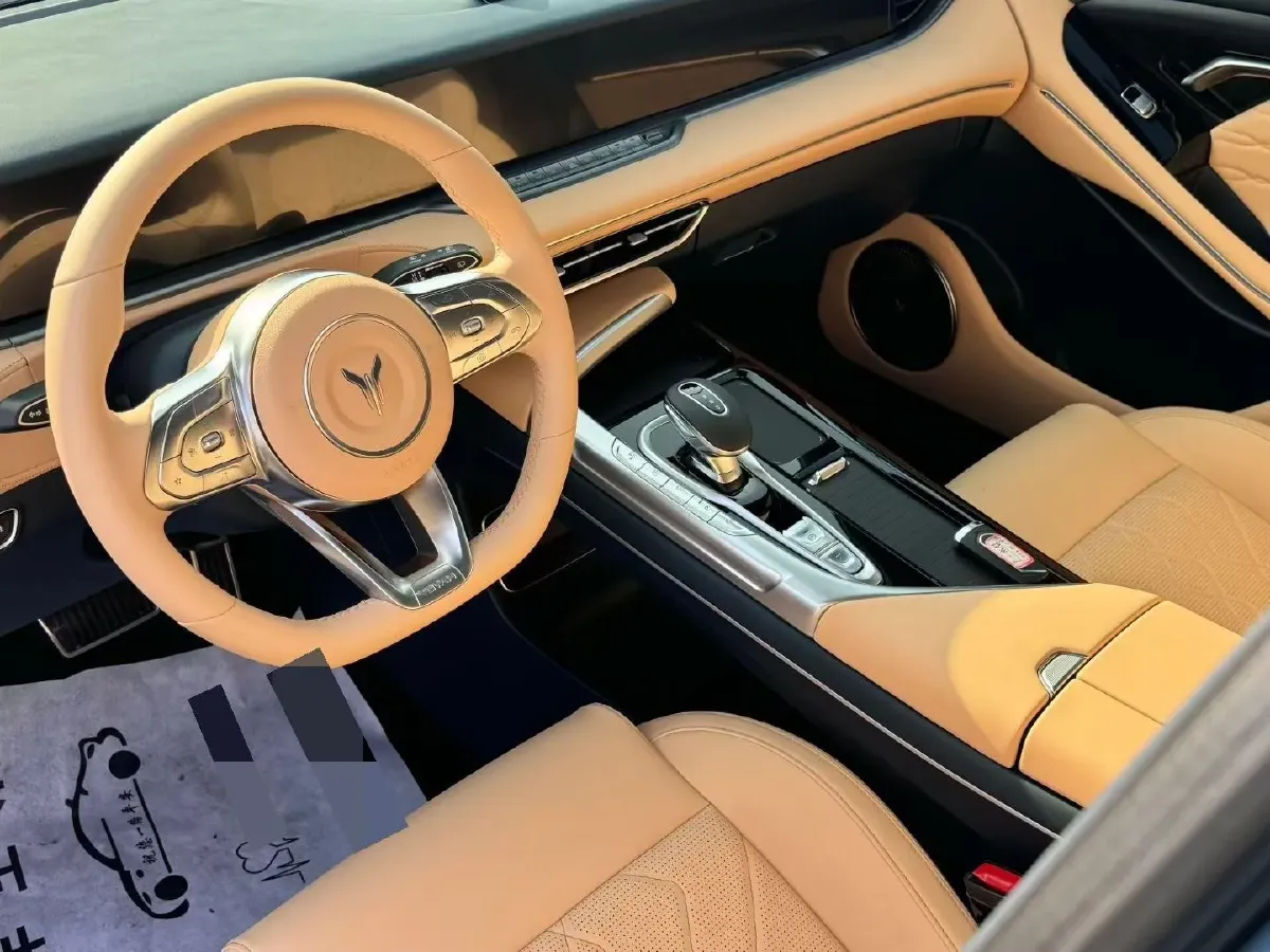 2021 Voyah FREE Range Extended 109HP REEV 33KWH,autocango,china used car exporter,china ev exporter,chinese used car exporter,chinese used ev exporter