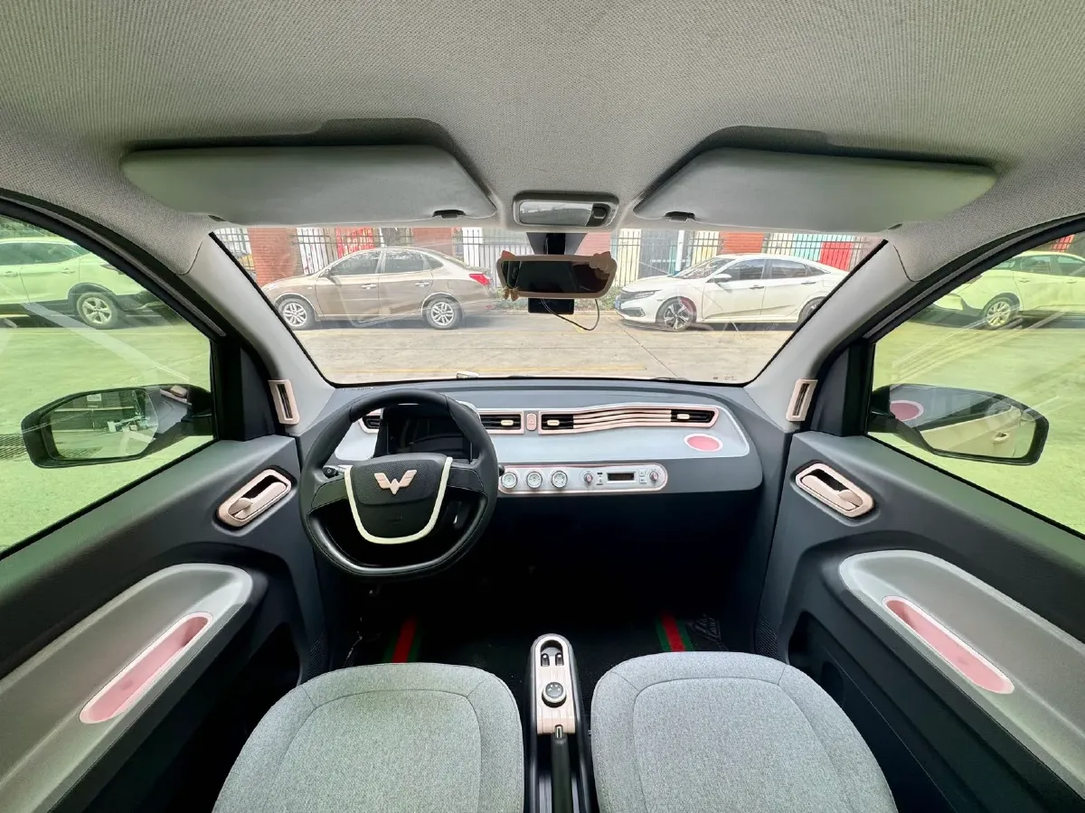 2022 WuLing HongGuang MINI EV BEV 13.9KWH,autocango,china used car exporter,china ev exporter,chinese used car exporter,chinese used ev exporter