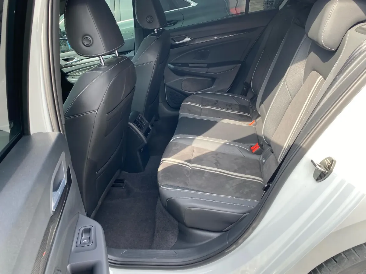 2021 Volkswagen Golf 1.4T 150HP L4 7DCT,autocango,china used car exporter,china ev exporter,chinese used car exporter,chinese used ev exporter