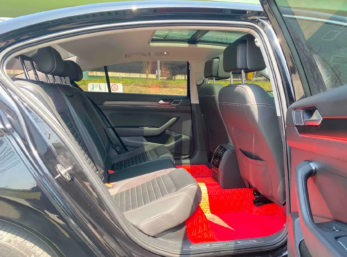 2020 Volkswagen Magotan 2.0T 186HP L4 7DCT,autocango,china used car exporter,china ev exporter,chinese used car exporter,chinese used ev exporter