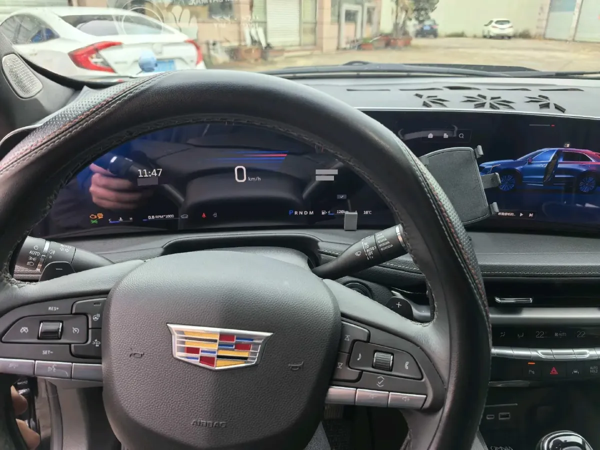 2024 Cadillac XT4 2.0T 237HP L4 9AT,autocango,china used car exporter,china ev exporter,chinese used car exporter,chinese used ev exporter