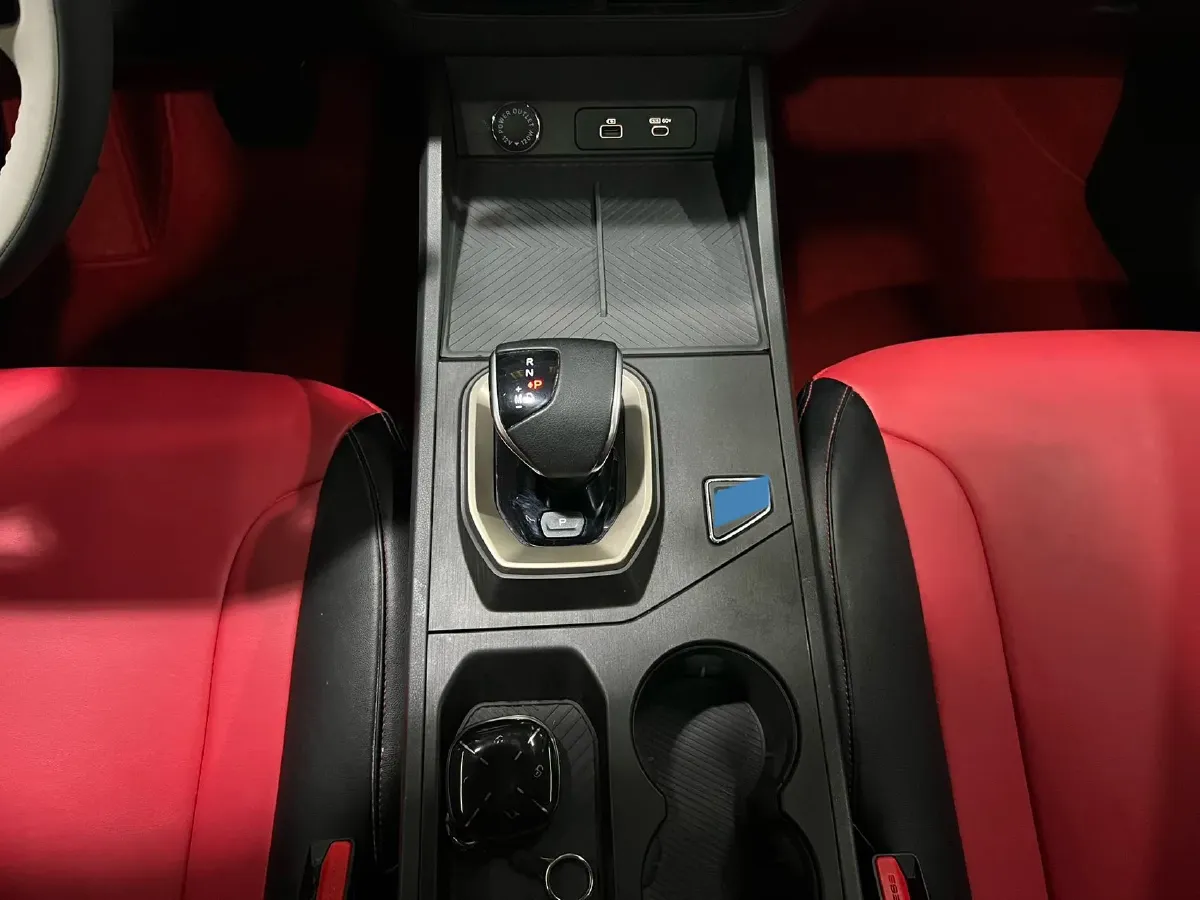 2023 Jetour DASHING 1.5T 156HP L4 6DCT,autocango,china used car exporter,china ev exporter,chinese used car exporter,chinese used ev exporter