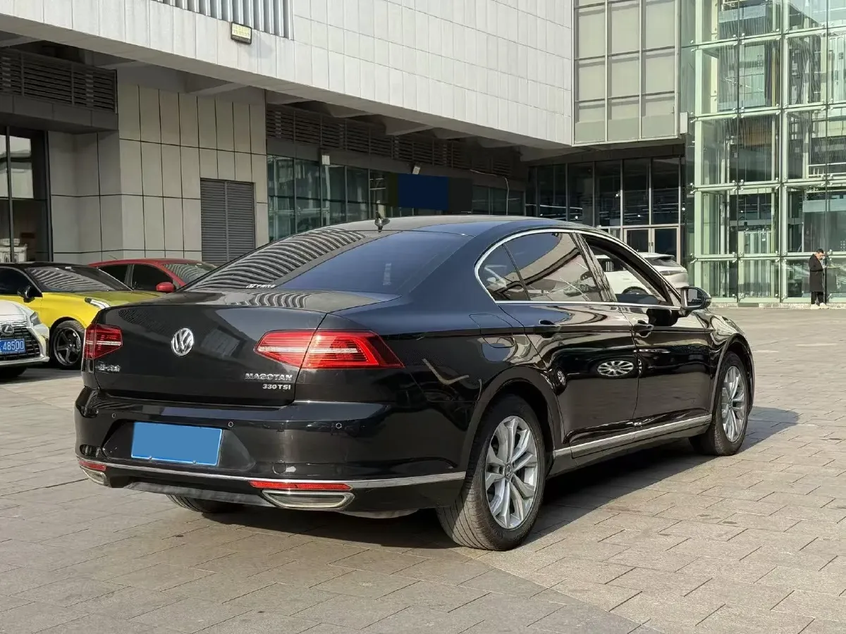 2019 Volkswagen Magotan 2.0T 186HP L4 7DCT,autocango,china used car exporter,china ev exporter,chinese used car exporter,chinese used ev exporter