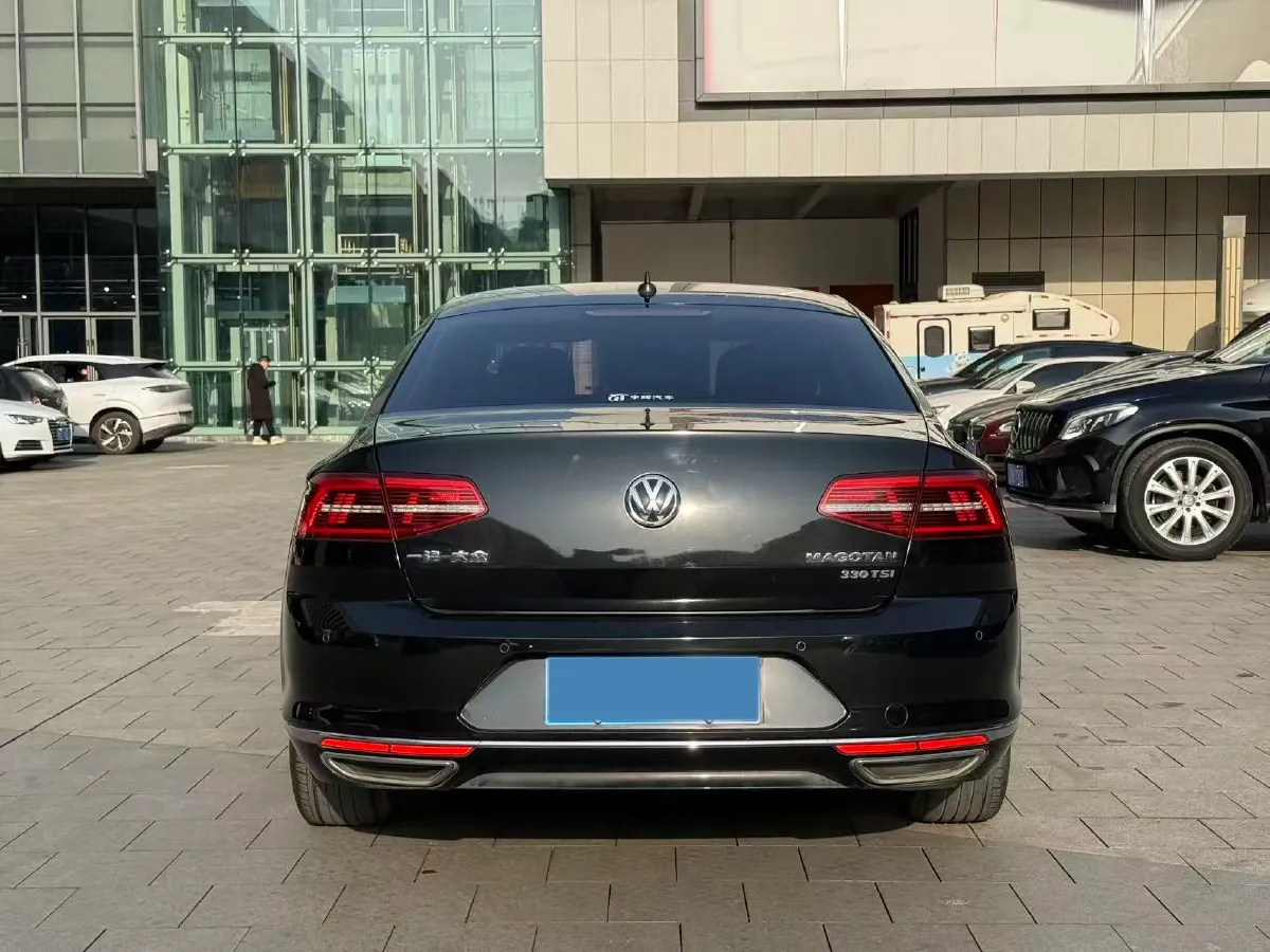 2019 Volkswagen Magotan 2.0T 186HP L4 7DCT,autocango,china used car exporter,china ev exporter,chinese used car exporter,chinese used ev exporter