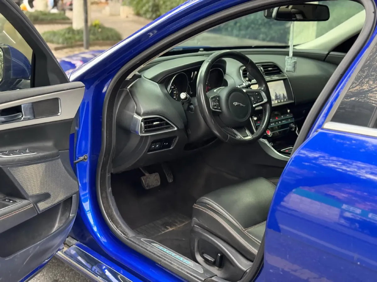 2019 HongQi H7 2.0T 204HP L4 6AT,autocango,china used car exporter,china ev exporter,chinese used car exporter,chinese used ev exporter