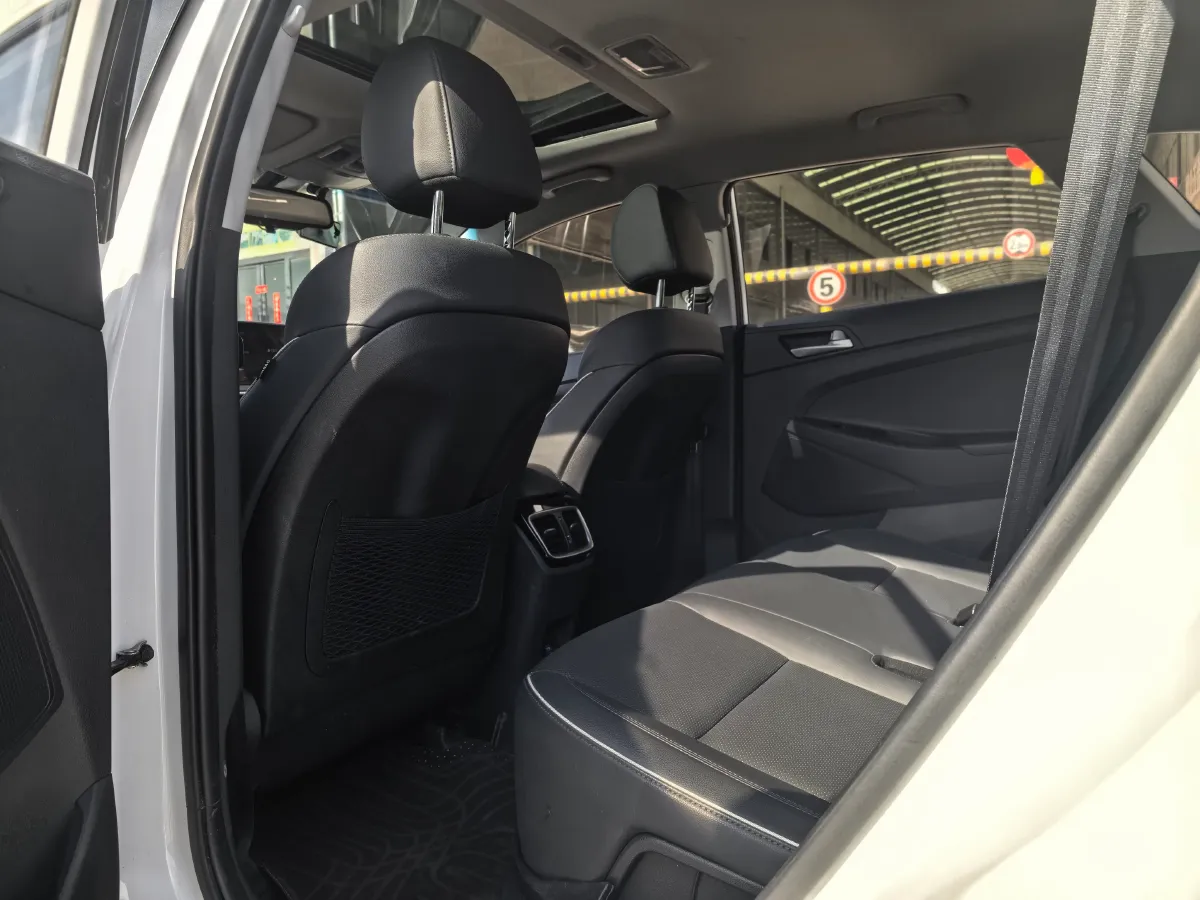 2020 Hyundai Tucson 1.6T 177HP L4 7DCT,autocango,china used car exporter,china ev exporter,chinese used car exporter,chinese used ev exporter