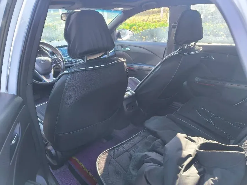 2019 Chevrolet Monza 1.3T 163HP L3 6AT,autocango,china used car exporter,china ev exporter,chinese used car exporter,chinese used ev exporter