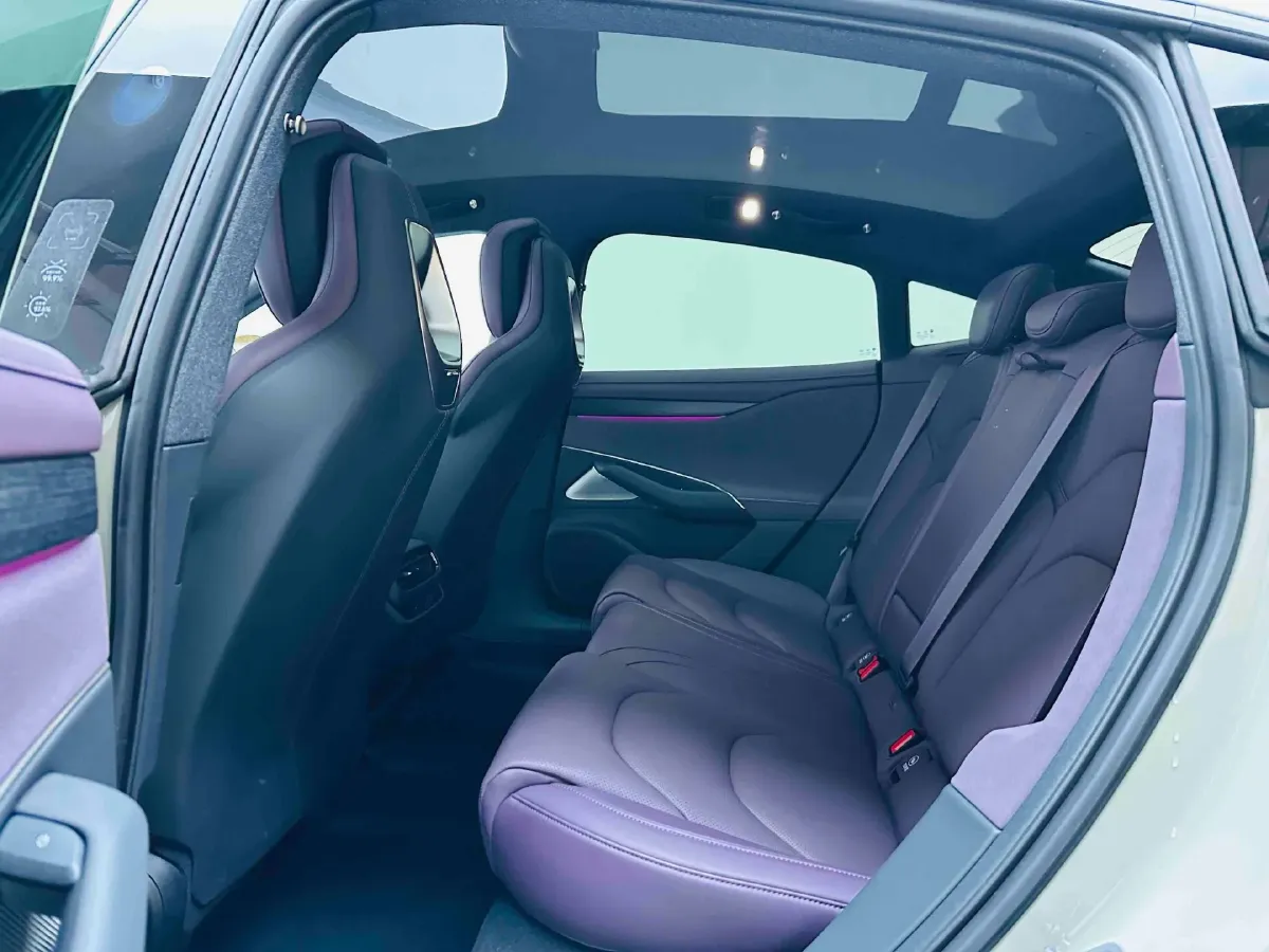 2024 MI SU7 BEV 73.6KWH,autocango,china used car exporter,china ev exporter,chinese used car exporter,chinese used ev exporter