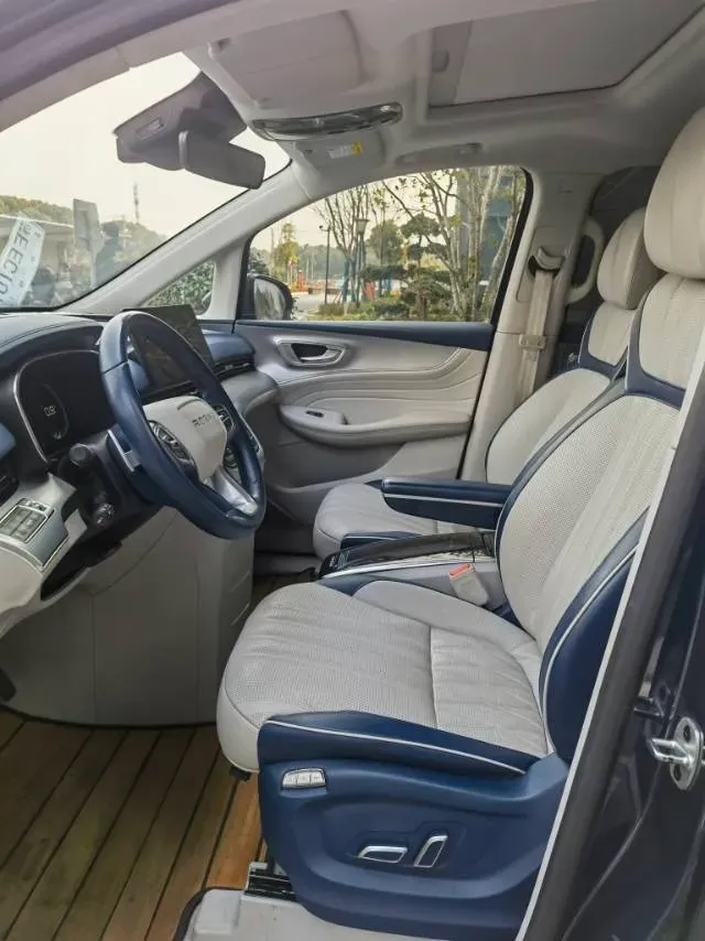 2021 Roewe iMAX8 2.0T 234HP L4 8AT,autocango,china used car exporter,china ev exporter,chinese used car exporter,chinese used ev exporter