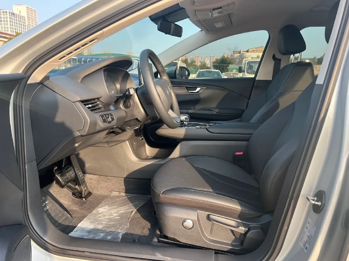 2022 HongQi E-QM5 BEV 54KWH,autocango,china used car exporter,china ev exporter,chinese used car exporter,chinese used ev exporter