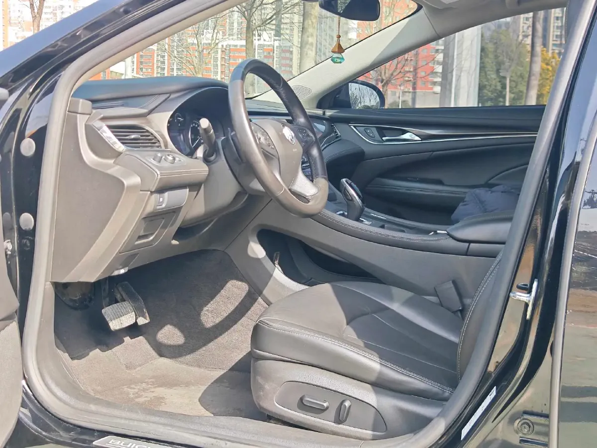 2021 Buick Larcosse 2.0T 237HP L4 9AT,autocango,china used car exporter,china ev exporter,chinese used car exporter,chinese used ev exporter