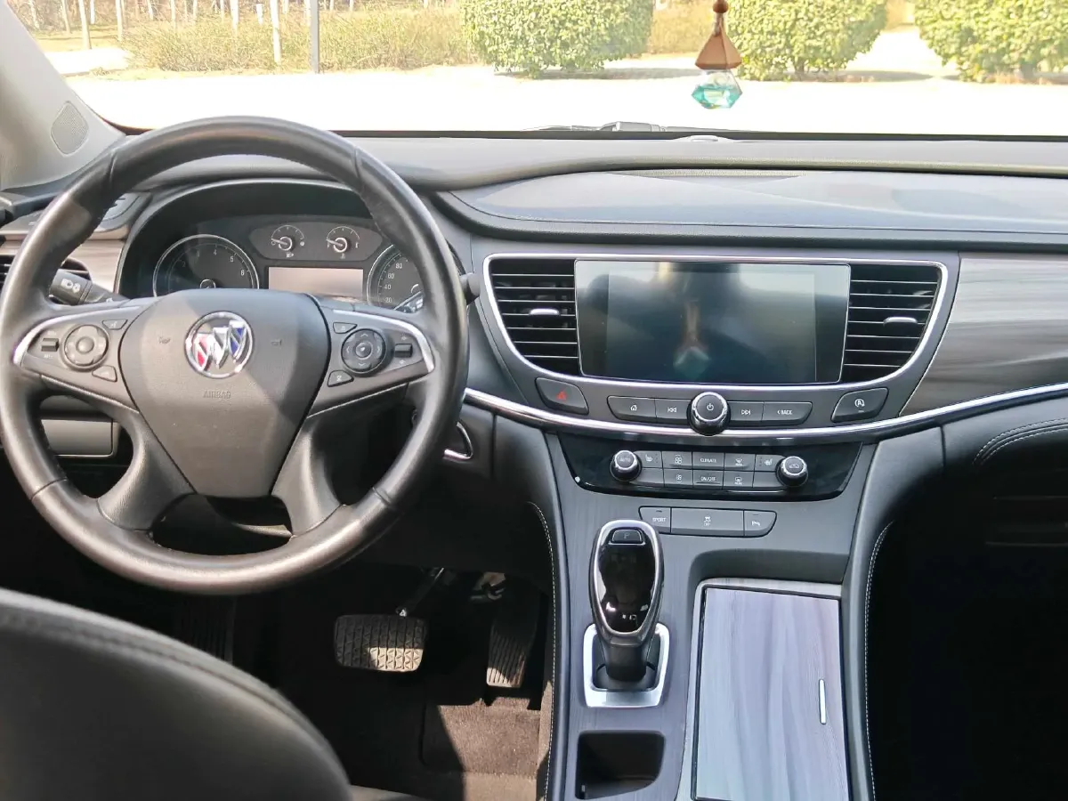 2021 Buick Larcosse 2.0T 237HP L4 9AT,autocango,china used car exporter,china ev exporter,chinese used car exporter,chinese used ev exporter