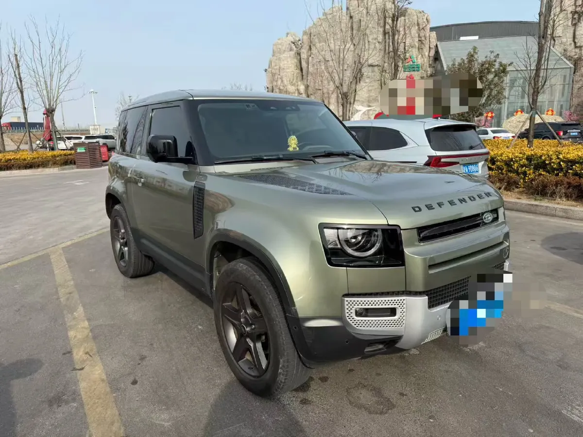 2022 Land Rover Defender 2.0T 300HP L4 8AT,autocango,china used car exporter,china ev exporter,chinese used car exporter,chinese used ev exporter