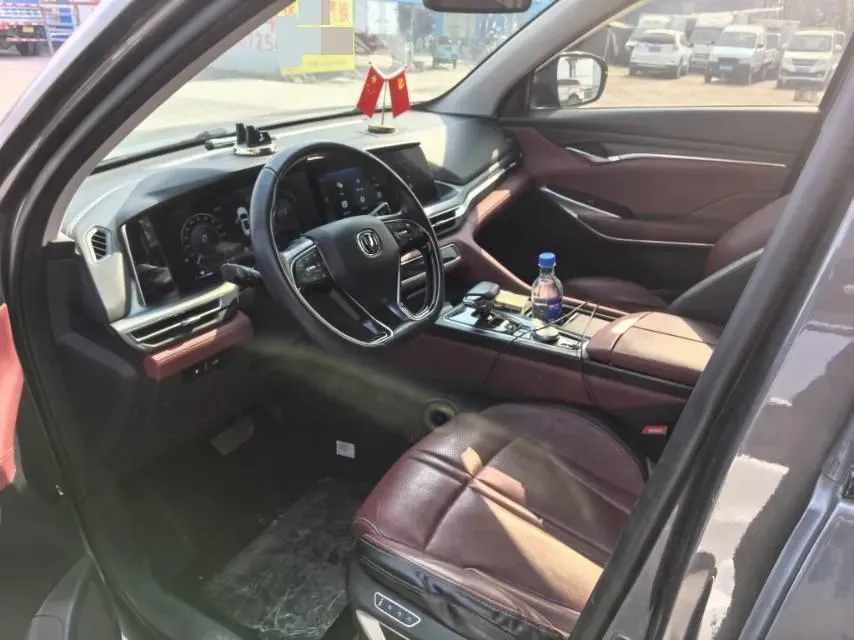 2022 ChangAn CS75 Plus 2.0T 233HP L4 8AT,autocango,china used car exporter,china ev exporter,chinese used car exporter,chinese used ev exporter