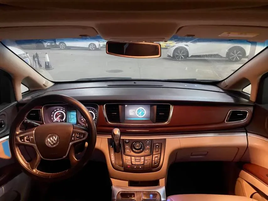 2018 Buick GL8 2.0T 260HP L4 6AT,autocango,china used car exporter,china ev exporter,chinese used car exporter,chinese used ev exporter
