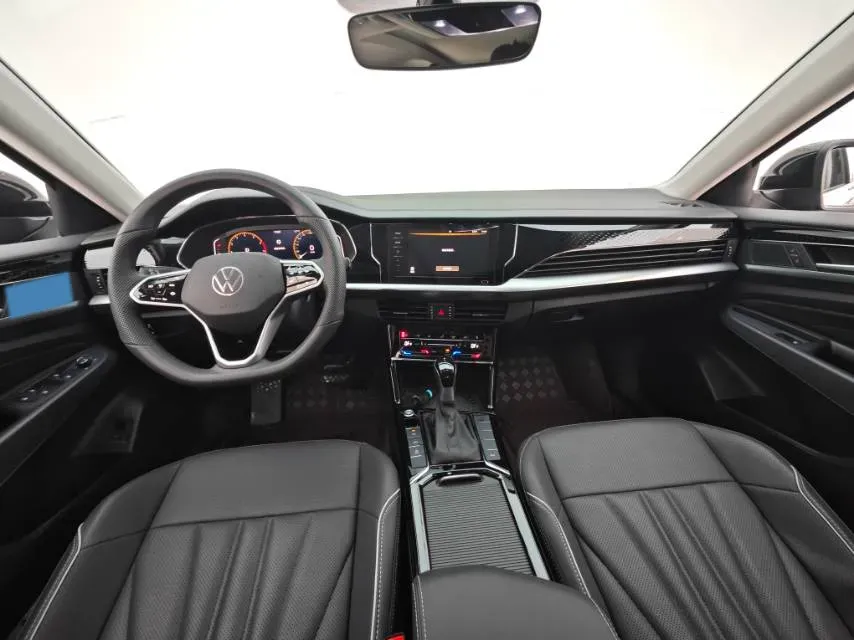 2025 Volkswagen Passat 2.0T 186HP L4 7DCT,autocango,china used car exporter,china ev exporter,chinese used car exporter,chinese used ev exporter