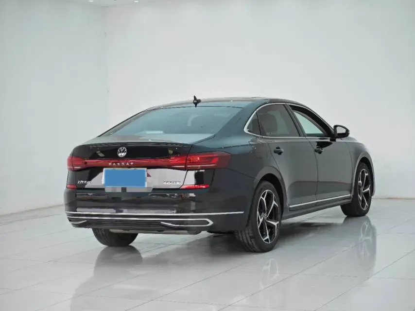 2025 Volkswagen Passat 2.0T 186HP L4 7DCT,autocango,china used car exporter,china ev exporter,chinese used car exporter,chinese used ev exporter