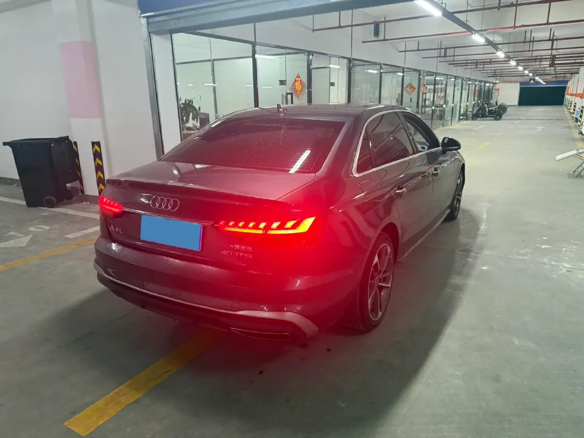 2021 Audi A4L 2.0T 190HP L4 7DCT,autocango,china used car exporter,china ev exporter,chinese used car exporter,chinese used ev exporter