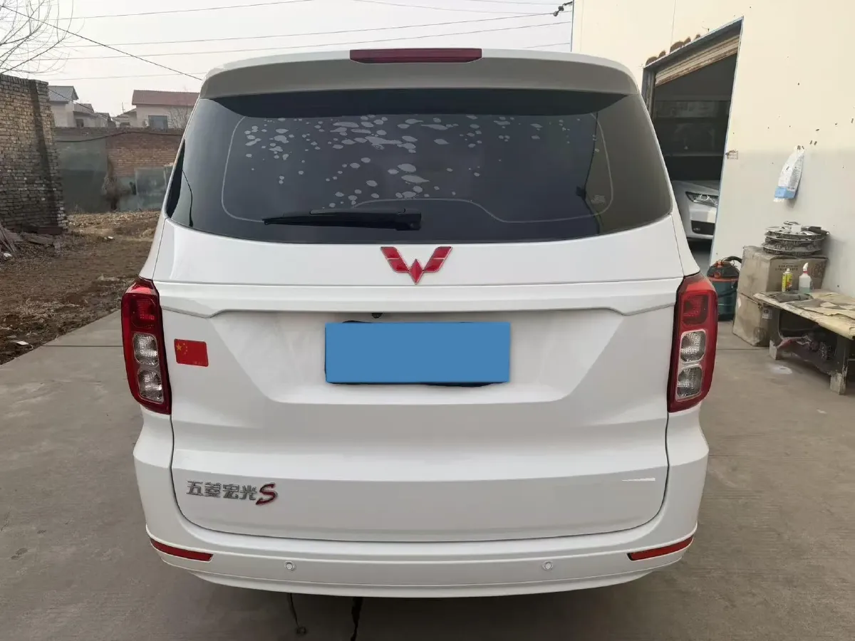 2019 WuLing HongGuang 1.5L 105HP L4 5MT,autocango,china used car exporter,china ev exporter,chinese used car exporter,chinese used ev exporter