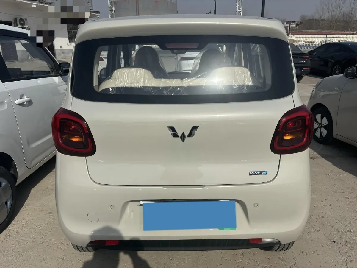 2025 WuLing HongGuang MINI EV BEV 16.2KWH,autocango,china used car exporter,china ev exporter,chinese used car exporter,chinese used ev exporter