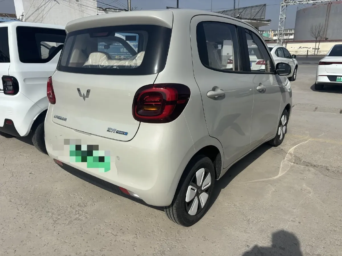 2025 WuLing HongGuang MINI EV BEV 16.2KWH,autocango,china used car exporter,china ev exporter,chinese used car exporter,chinese used ev exporter