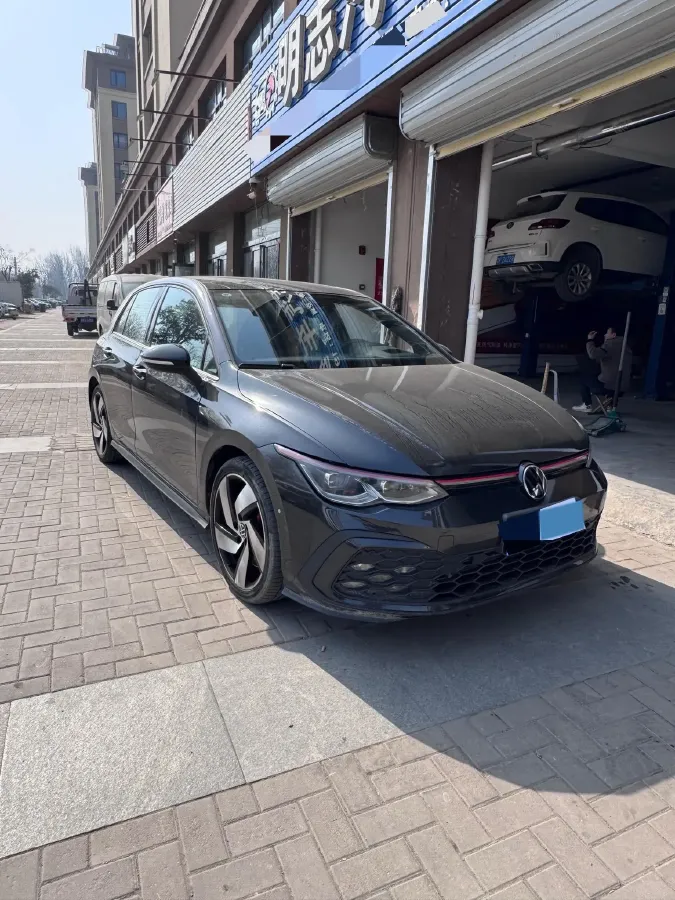 2023 Volkswagen GolfGTI 2.0T 220HP L4 7DCT,autocango,china used car exporter,china ev exporter,chinese used car exporter,chinese used ev exporter