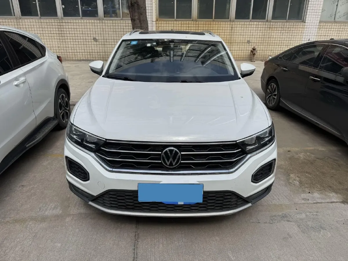 2022 Volkswagen T-Roc 1.4T 150HP L4 7DCT,autocango,china used car exporter,china ev exporter,chinese used car exporter,chinese used ev exporter