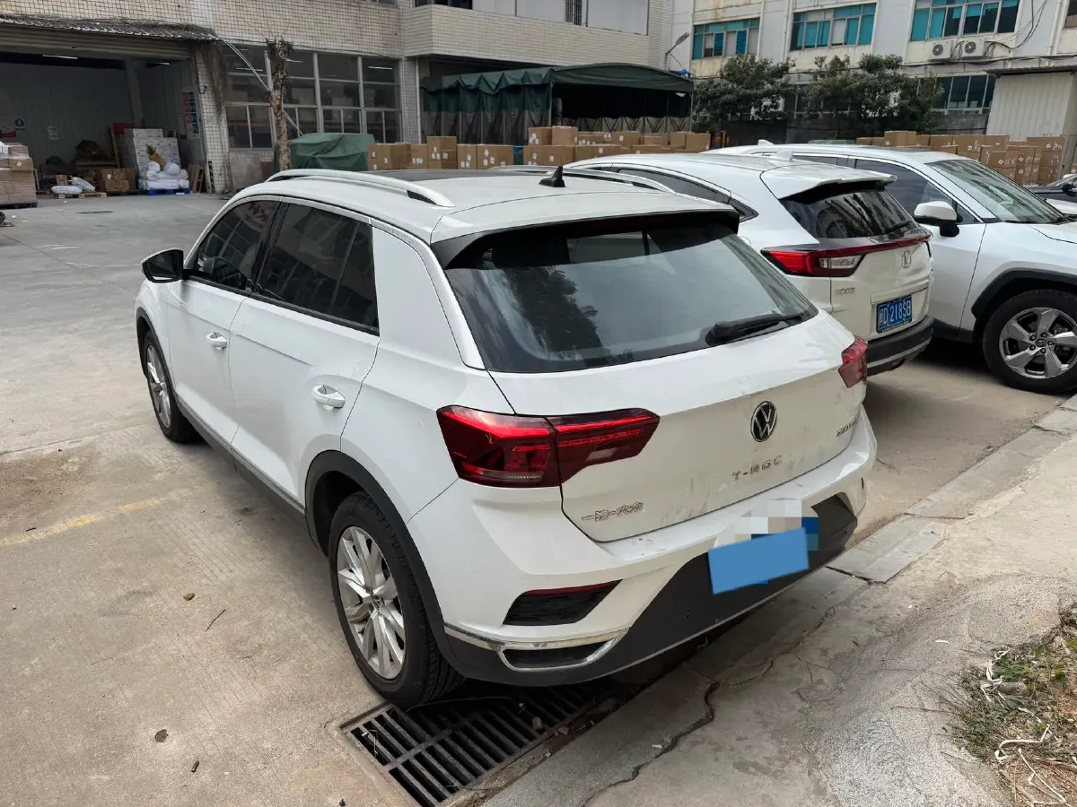 2022 Volkswagen T-Roc 1.4T 150HP L4 7DCT,autocango,china used car exporter,china ev exporter,chinese used car exporter,chinese used ev exporter