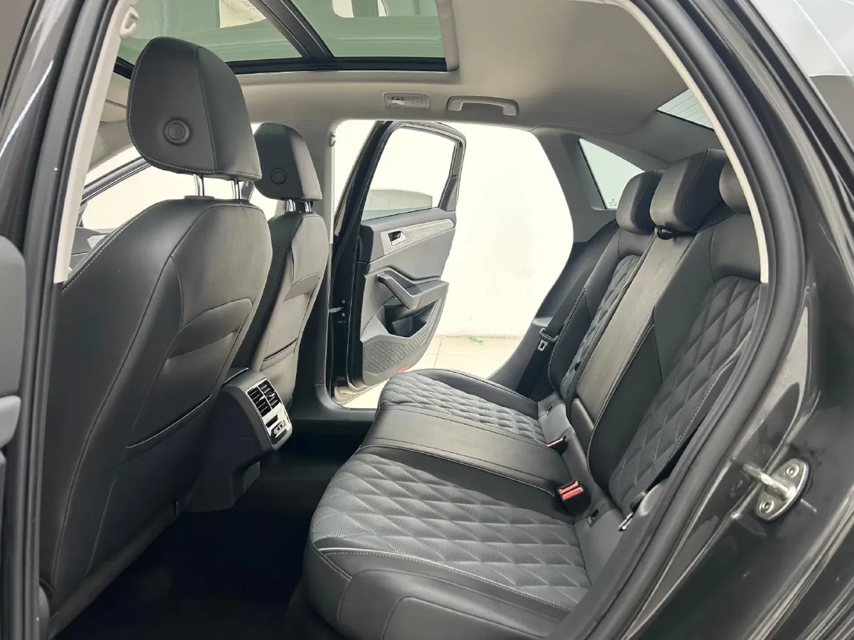 2023 Volkswagen Sagitar 1.4T 150HP L4 7DCT,autocango,china used car exporter,china ev exporter,chinese used car exporter,chinese used ev exporter