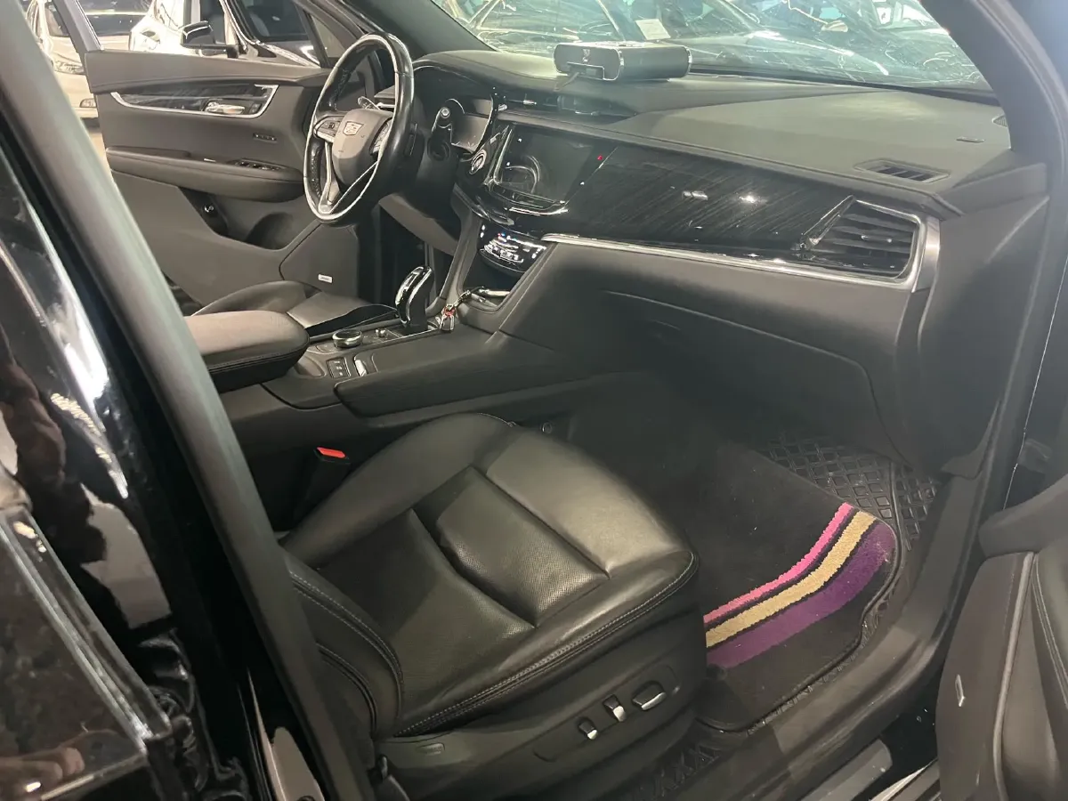 2021 Cadillac XT6 2.0T 237HP L4 9AT,autocango,china used car exporter,china ev exporter,chinese used car exporter,chinese used ev exporter