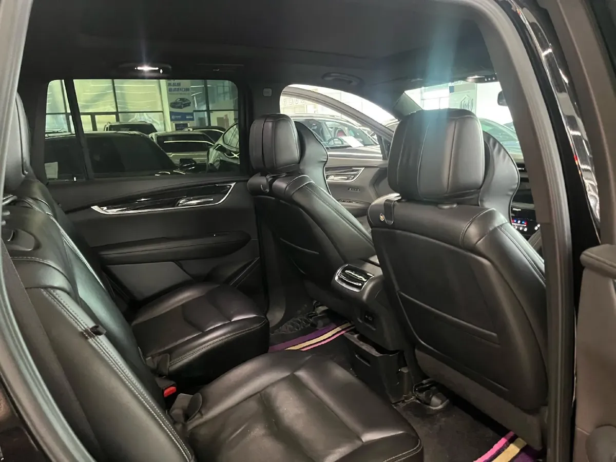 2021 Cadillac XT6 2.0T 237HP L4 9AT,autocango,china used car exporter,china ev exporter,chinese used car exporter,chinese used ev exporter