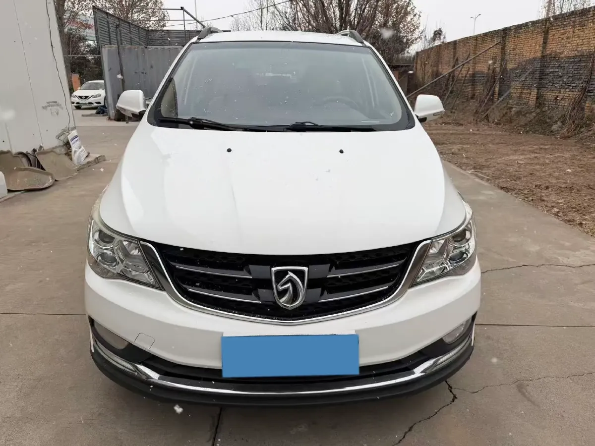 2016 BaoJun 560 1.5T 150HP L4 6MT,autocango,china used car exporter,china ev exporter,chinese used car exporter,chinese used ev exporter