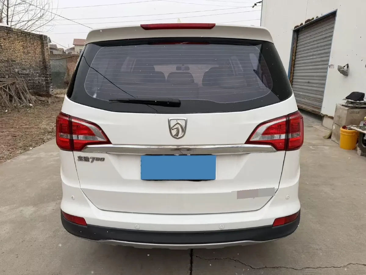 2016 BaoJun 560 1.5T 150HP L4 6MT,autocango,china used car exporter,china ev exporter,chinese used car exporter,chinese used ev exporter