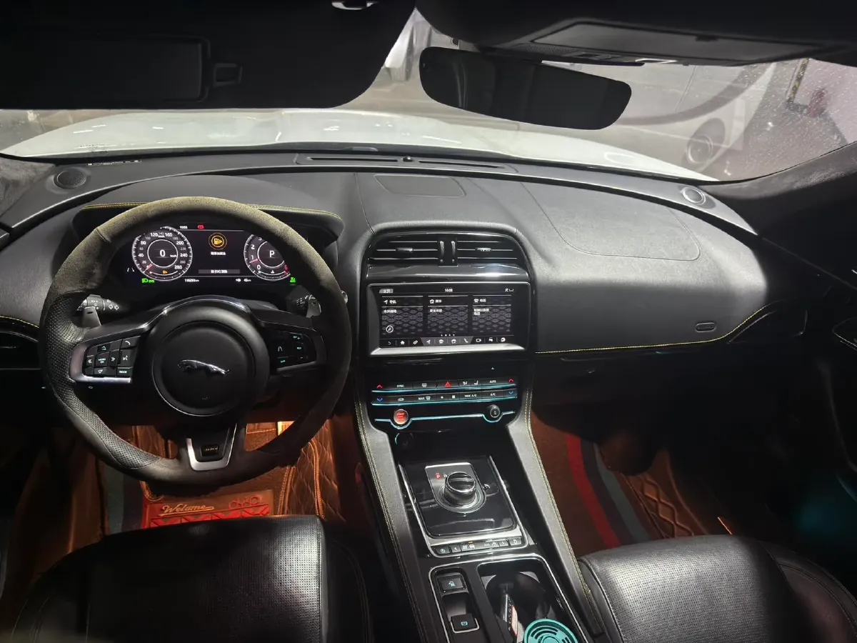 2020 Jaguar F-PACE 2.0T 300HP L4 8AT,autocango,china used car exporter,china ev exporter,chinese used car exporter,chinese used ev exporter