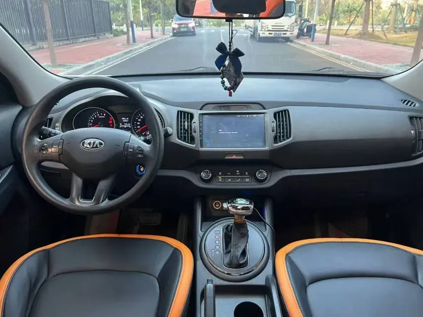 2016 Kia Sportage R 2.0L 165HP L4 6AT,autocango,china used car exporter,china ev exporter,chinese used car exporter,chinese used ev exporter