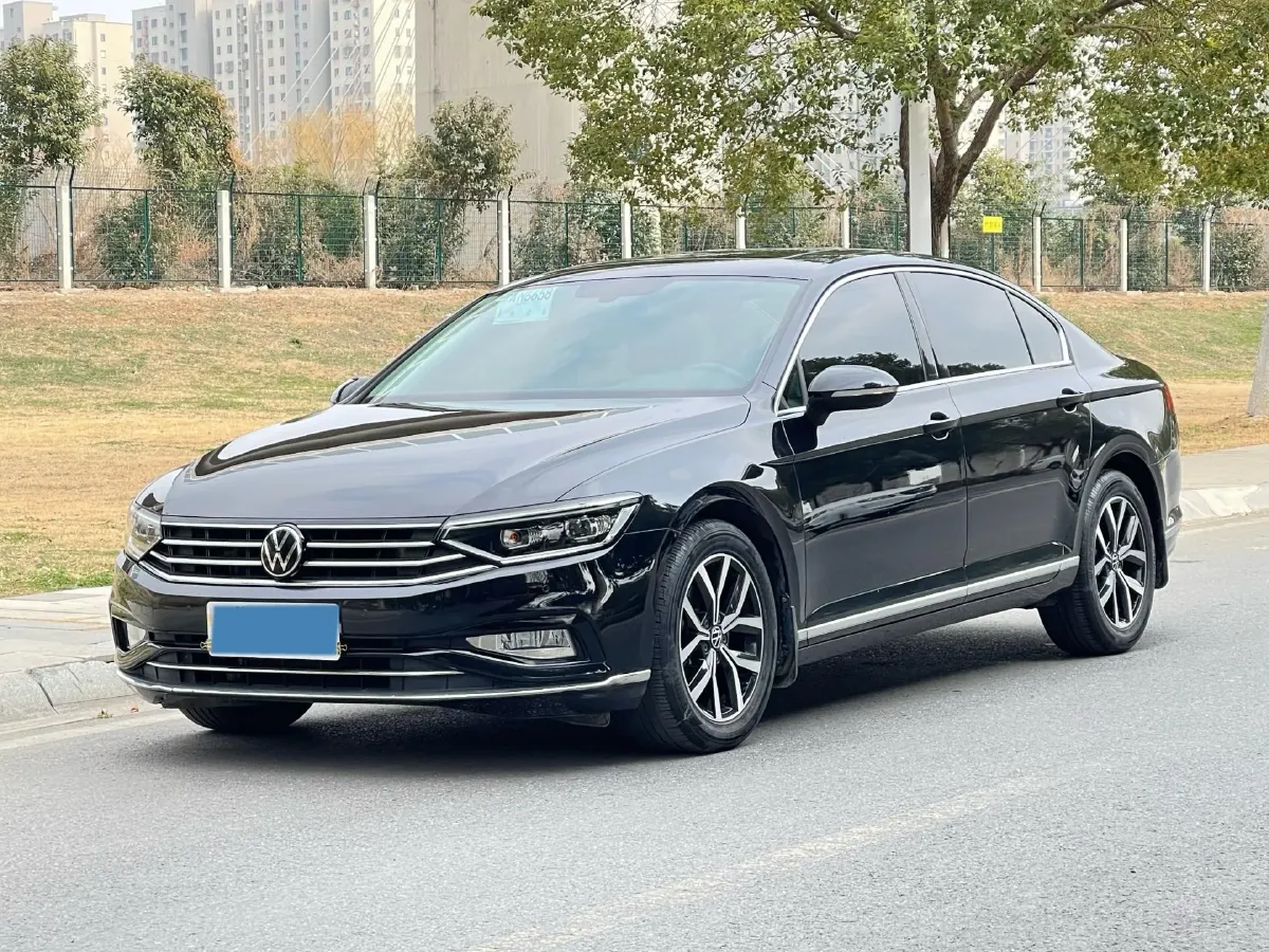 2020 Volkswagen Magotan 2.0T 186HP L4 7DCT,autocango,china used car exporter,china ev exporter,chinese used car exporter,chinese used ev exporter