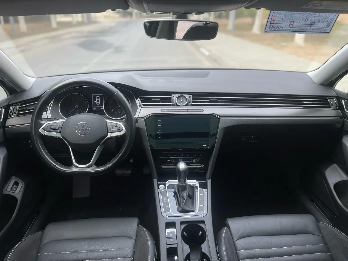 2020 Volkswagen Magotan 2.0T 186HP L4 7DCT,autocango,china used car exporter,china ev exporter,chinese used car exporter,chinese used ev exporter