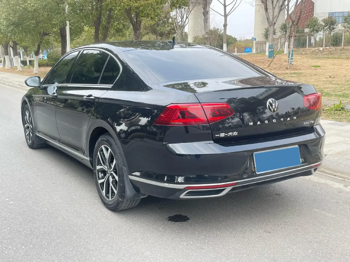 2020 Volkswagen Magotan 2.0T 186HP L4 7DCT,autocango,china used car exporter,china ev exporter,chinese used car exporter,chinese used ev exporter