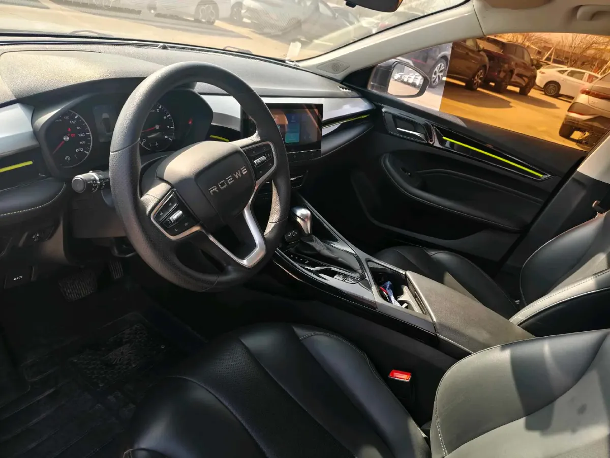 2021 Roewe i5 1.5L 120HP L4 CVT,autocango,china used car exporter,china ev exporter,chinese used car exporter,chinese used ev exporter